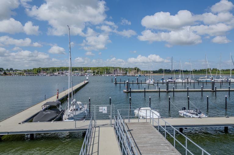 kleine Marina nahe Kappeln mit angelegten Booten