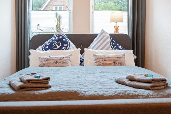 tolles Bett in Fewo Laboe - fotografiert von Peter Hansen - Photoservice.Immo